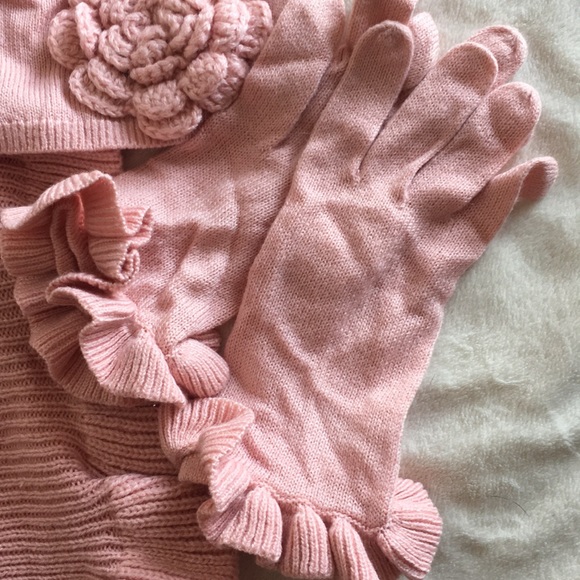 Land's End cherry pink ruffle scarf hat globes - Picture 5 of 8